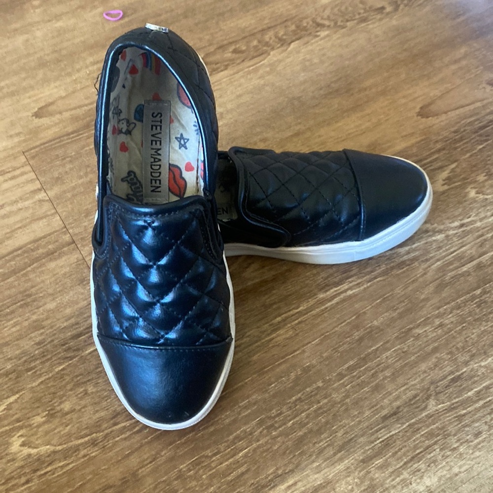 Kids slip on Steve Maddens